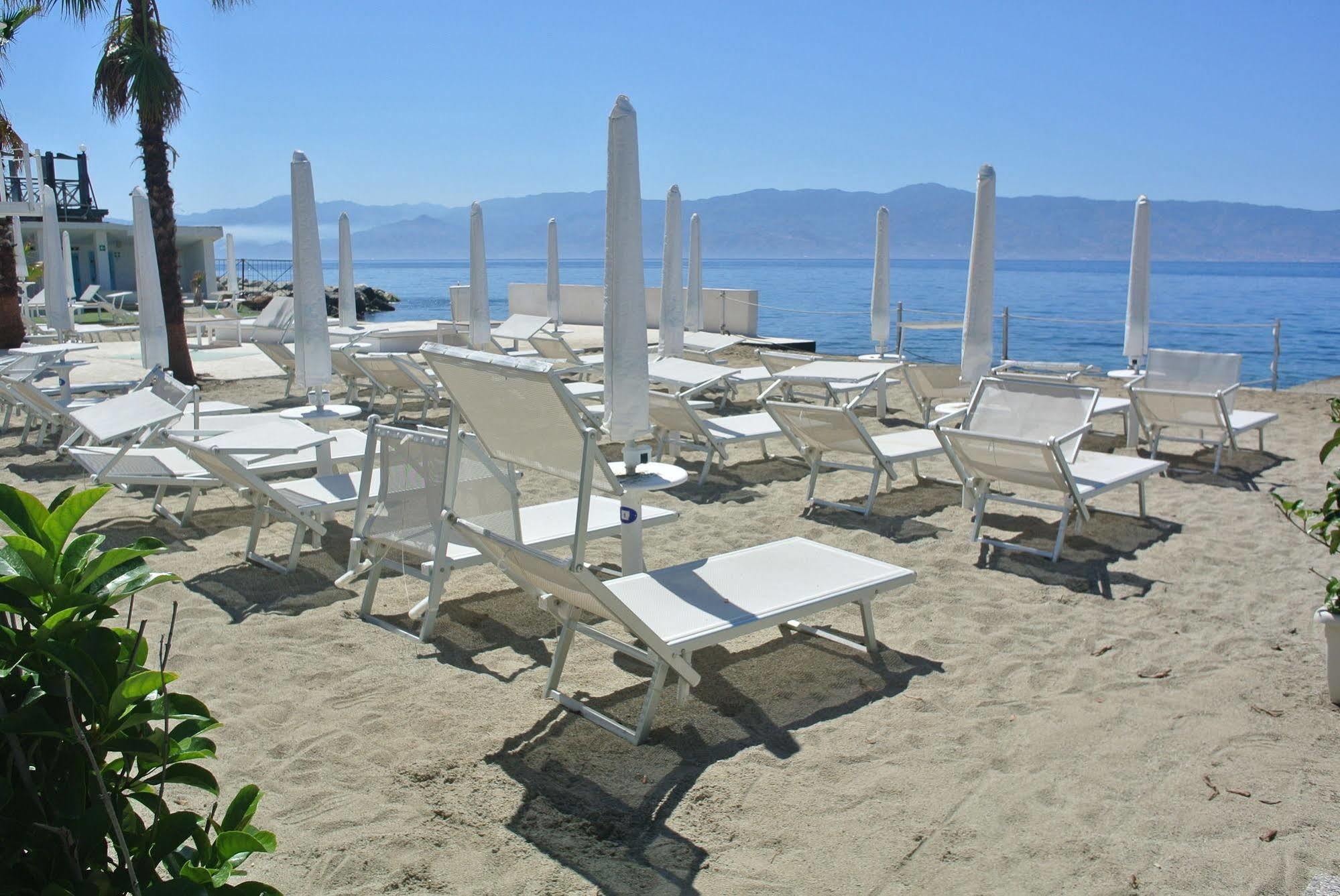 B&B Pellicano Guest House Reggio di Calabria Kültér fotó